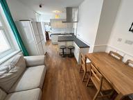 Powderham Crescent, Pennsylvania