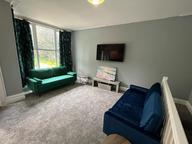 Knowle Avenue, Burley