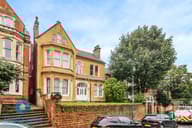 Burns Street, Arboretum