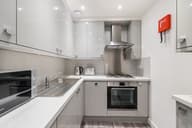 Blackwood Crescent, Newington