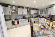 Regent Park Terrace, Hyde Park