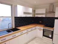 Seafield Road, Central