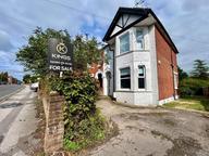 Shaftesbury Avenue, Highfield