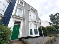 Eaton Crescent, Uplands