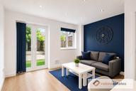 Peregrine Close, Lenton