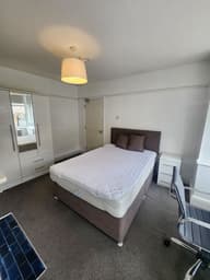 Eighth Avenue, Filton