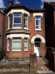 Wilton Avenue, The Polygon