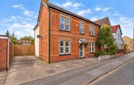 Junction Road, Winton
