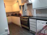Shields Road, Heaton