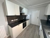 First Avenue, Heaton