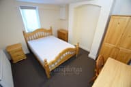 Leicester Terrace, 25/26 **, Semilong