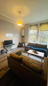 2 37 St Michaels Road, Headingley