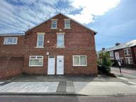 Second Avenue, Heaton