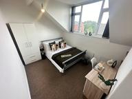 Newport View, Headingley