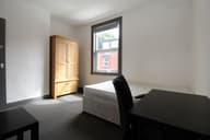 Welton Grove, Hyde Park
