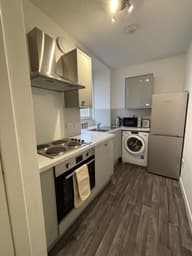 Pitfour Street, 1F1, West End