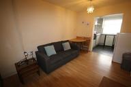 Downs Road, Hales Place