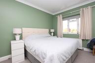 Eastfield Avenue, Weston