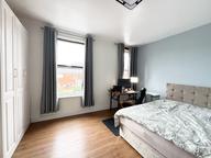 Woodsley Road, Hyde Park