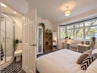 Harlaxton Drive, Lenton