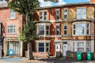 Lenton Boulevard, Lenton