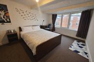 Manor Drive, Hyde Park