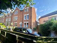 Woodbine Terrace, City Centre