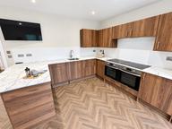 Fourth Avenue, Filton