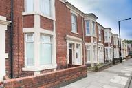 Second Avenue, Heaton