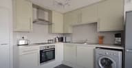 138-140 Seagate, Gf3, Central