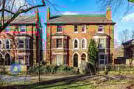 Waterloo Crescent, Arboretum
