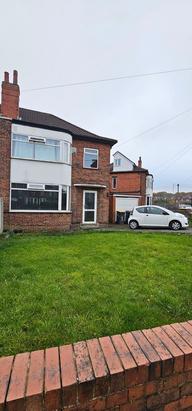 Ash Road, Headingley