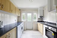 Park Crescent Place, Round Hill