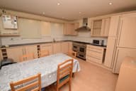 Queen Bee Court, Hatfield