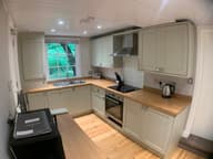 North Woodside Road, West End
