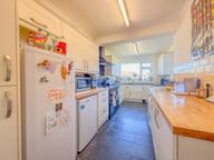 Fourth Avenue, Filton