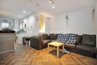 Second Avenue, Heaton