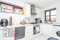 Bedarra Grove, Lenton