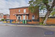 Newcombe Road, The Polygon