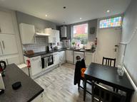 Welton Grove, Hyde Park