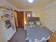 Manor Drive, Hyde Park