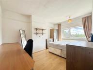 Larchwood Drive, Egham