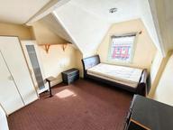 Estcourt Avenue, Headingley