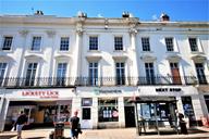 10 Victoria Terrace, Town Centre