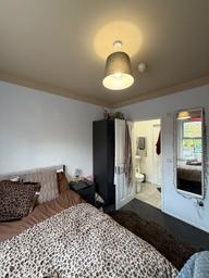 Fishponds Road, Fishponds