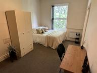 Kelso Road, Hyde Park