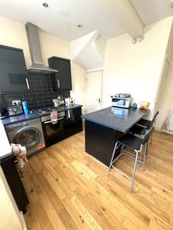 Autumn Avenue, Hyde Park