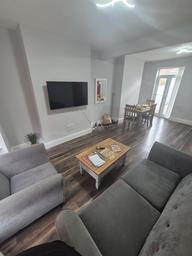 Rydal Grove, Newland