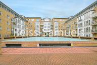 St. Davids Square, Canary Wharf