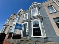Gwydr Crescent, Uplands